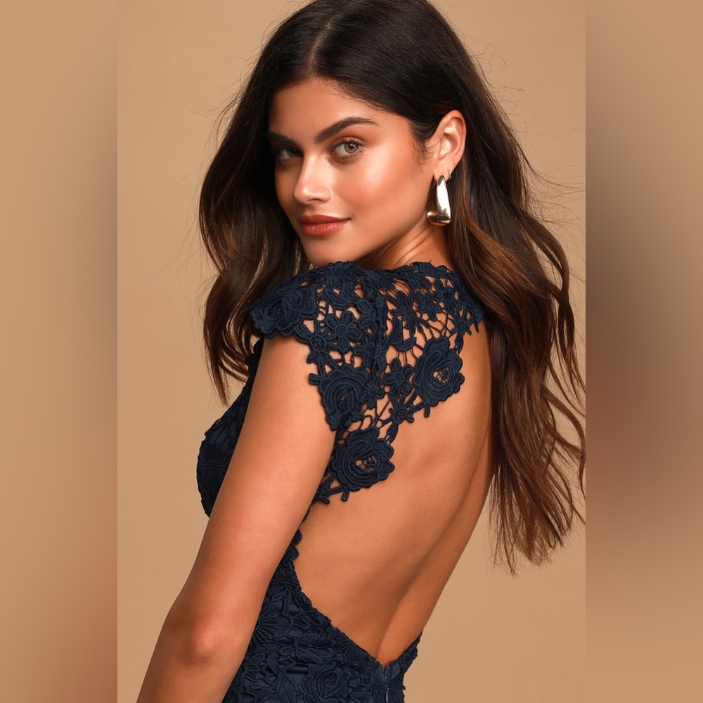 Lulu’s XS Lulu’s XS Romance Language Lace Dress - Picture 4 of 13